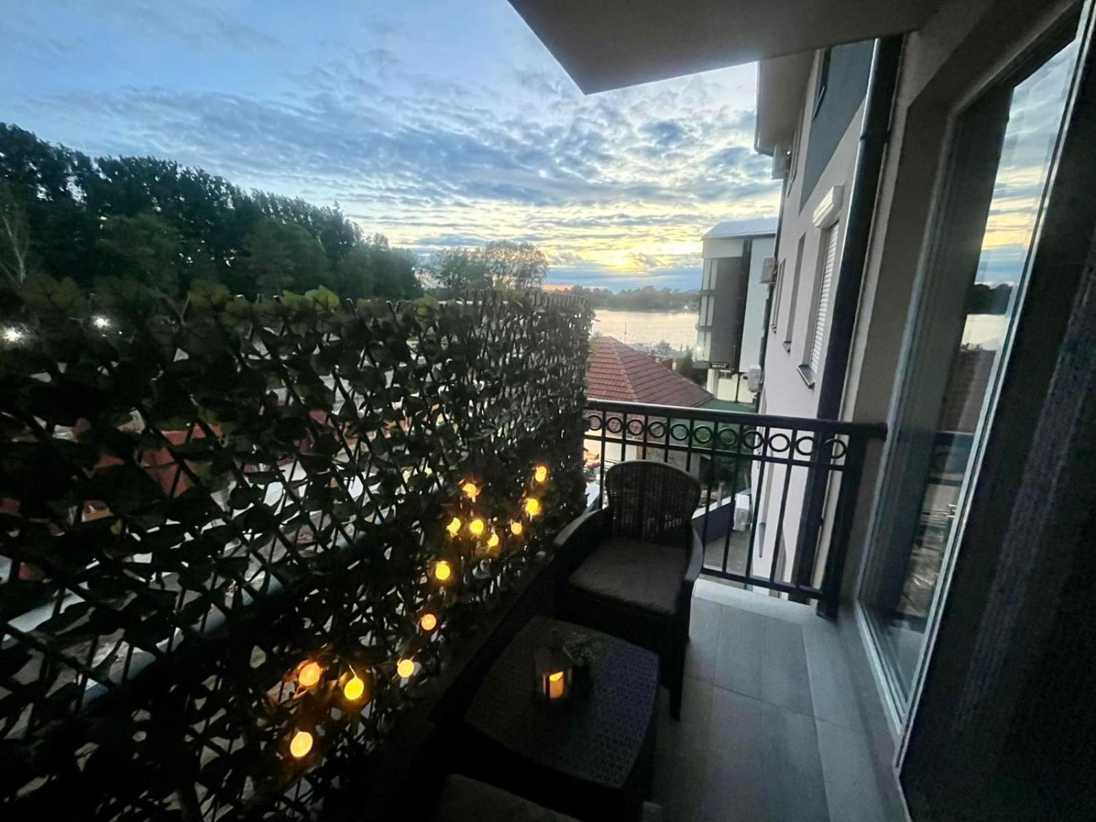Apartman 3N เวลิโก กราดิชเต ภายนอก รูปภาพ